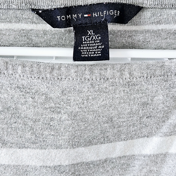 Tommy Hilfiger stripped grey top size xl - Picture 3 of 4
